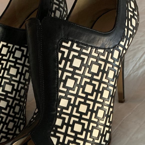 Nicholas Kirkwood Open Toe Leather Booties - Picture 2 of 4